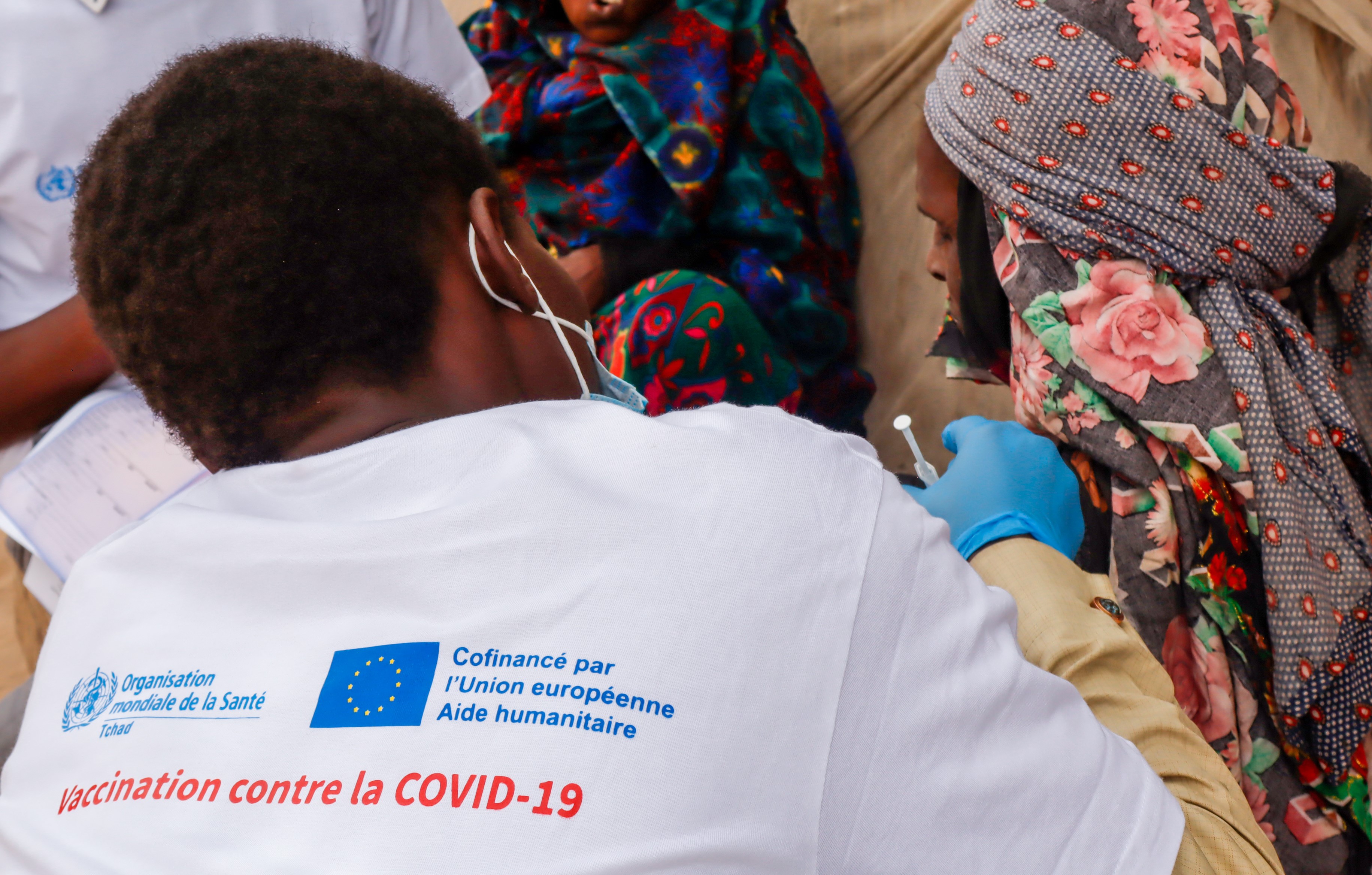 In Chad, mobile clinics bring COVID-19 vaccination to vulnerable groups